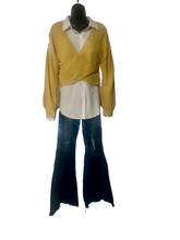 Load image into Gallery viewer, Crop Pearl Sweater